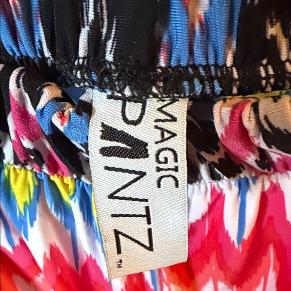 Colorful Zigzag Patterned Pants - Picture 5 of 11